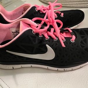 Pink & Black Nike Womens Running Shoes